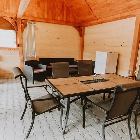 I Utadka - Obok Term Lodge *