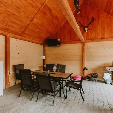 Lodge I Utadka - Obok Term