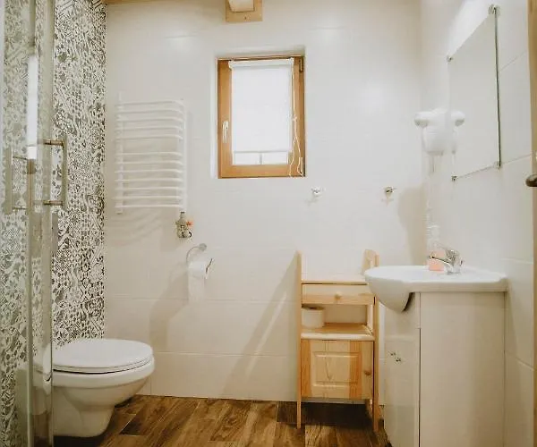 I Utadka - Obok Term Lodge